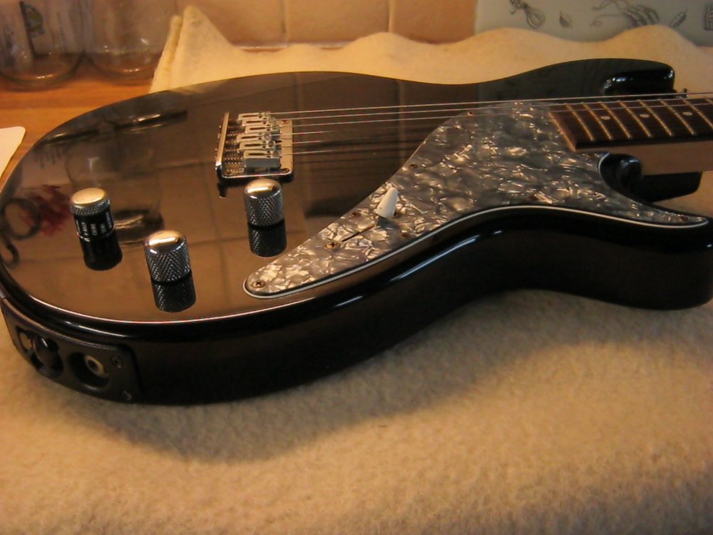 Variax clean & re-string 28 10 20 (3).JPG